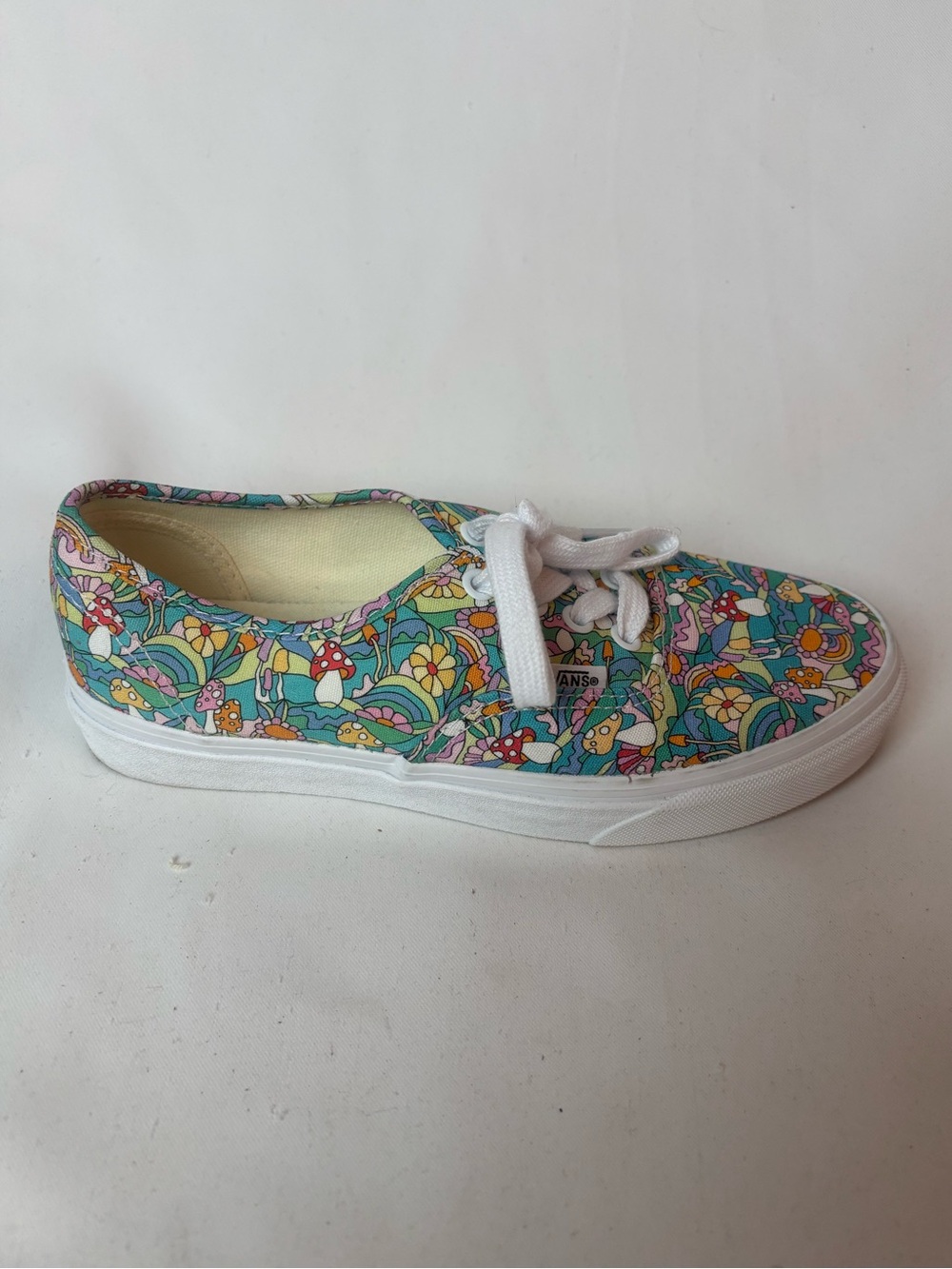 NWOT Vans Mushroom Floral Original Skate Shoe Sneaker Men 5.5 Women 7 EU 37